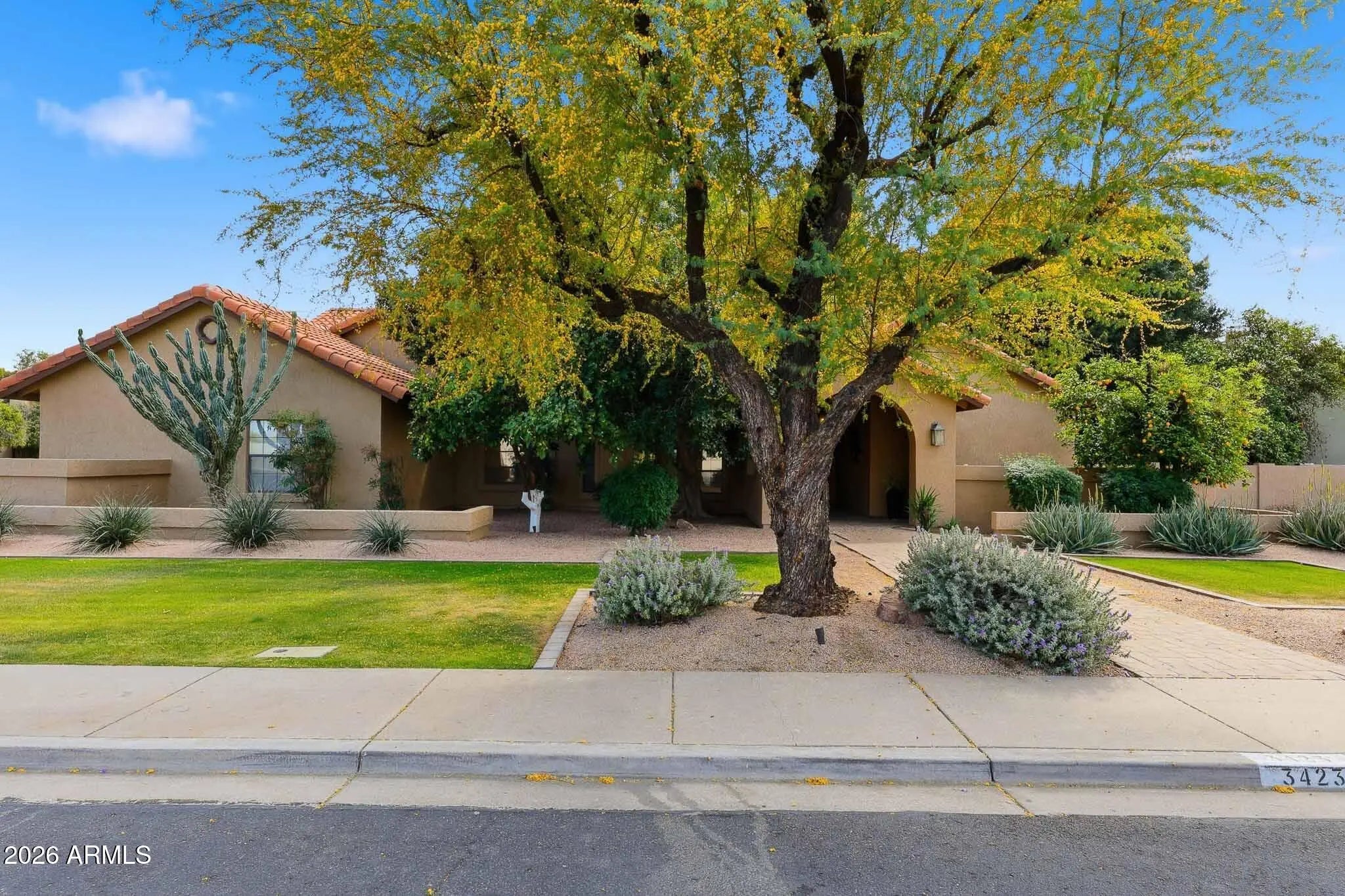 Photo of Listing #6997227