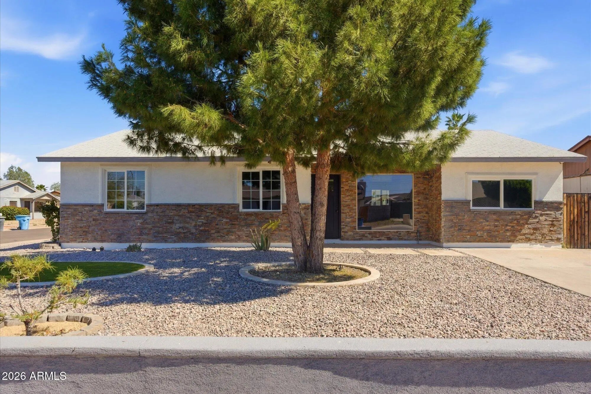 Photo of Listing #6999440