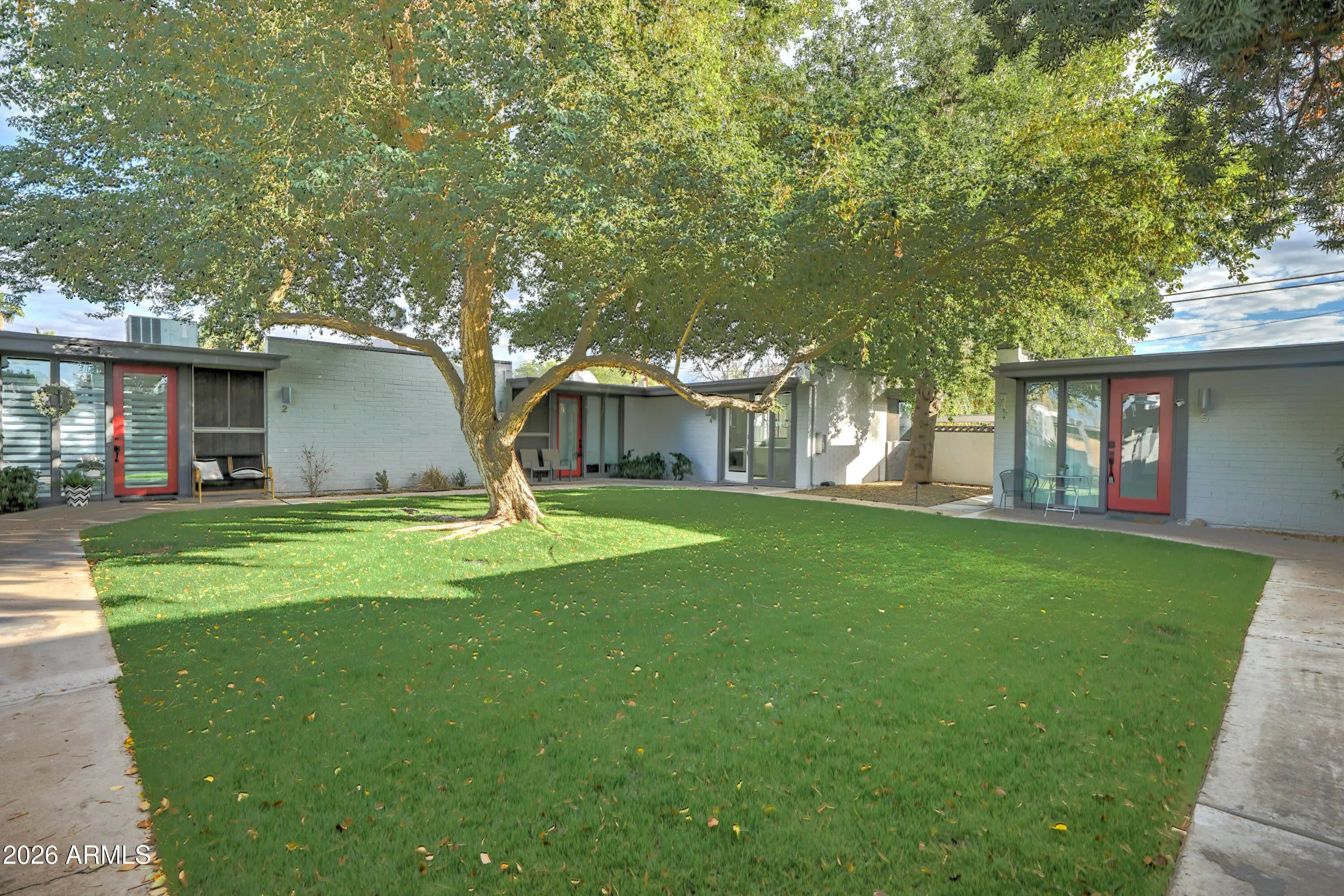 Photo of Listing #6996486