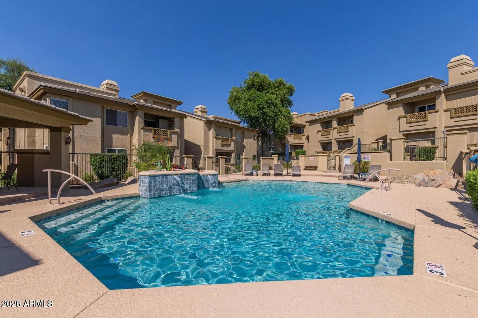 Photo of Listing #6996560