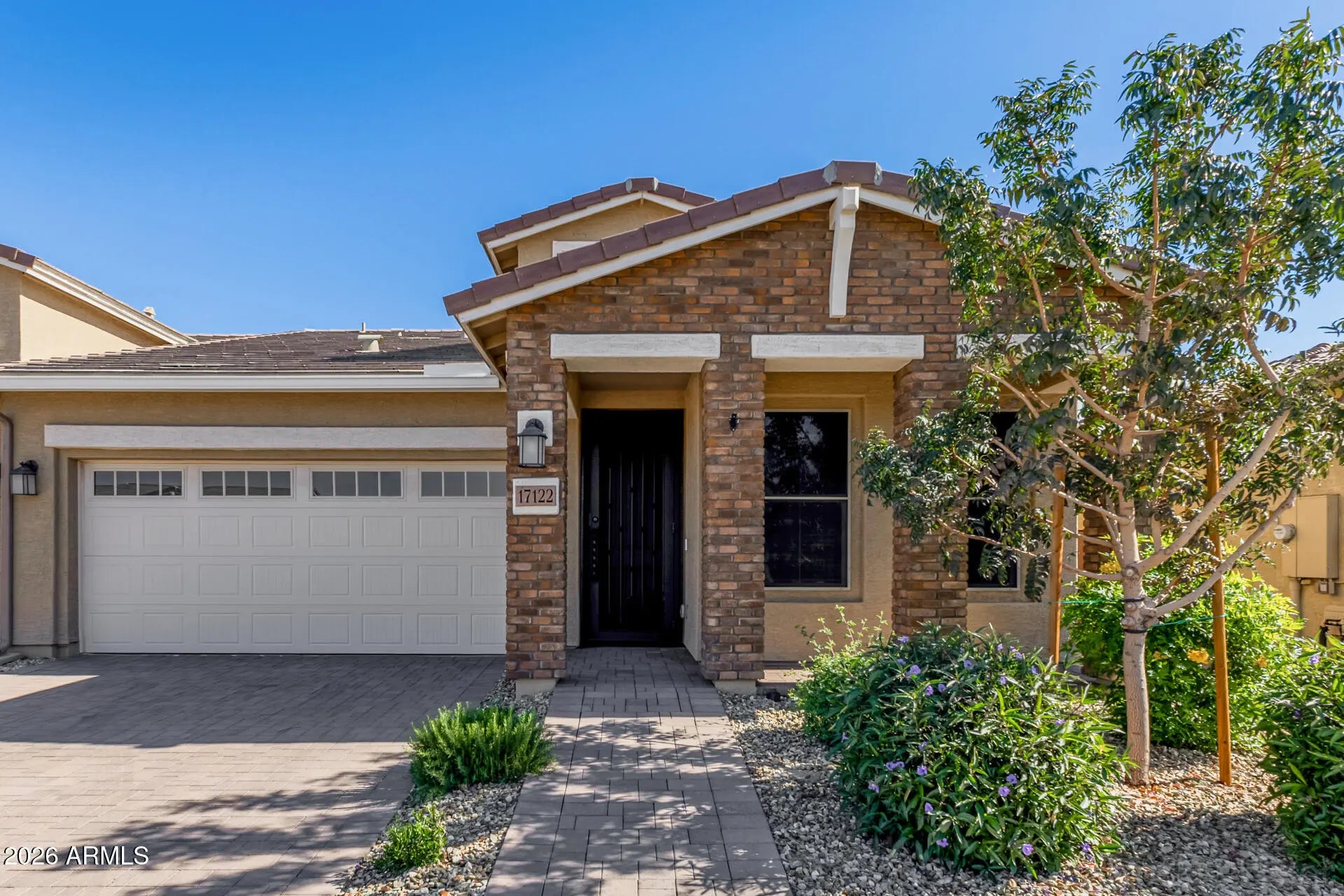 Photo of Listing #6996988