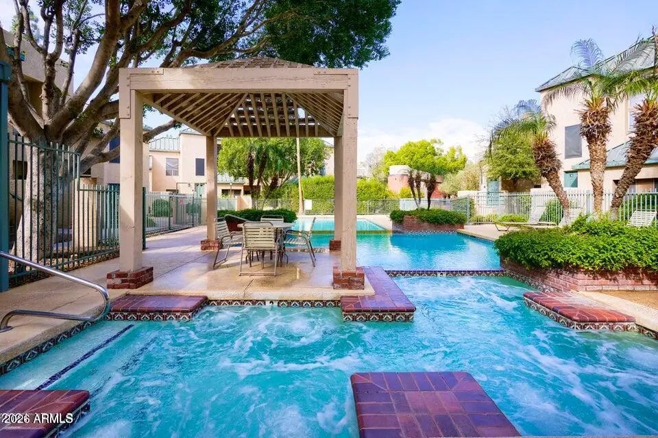 Photo of Listing #6996716