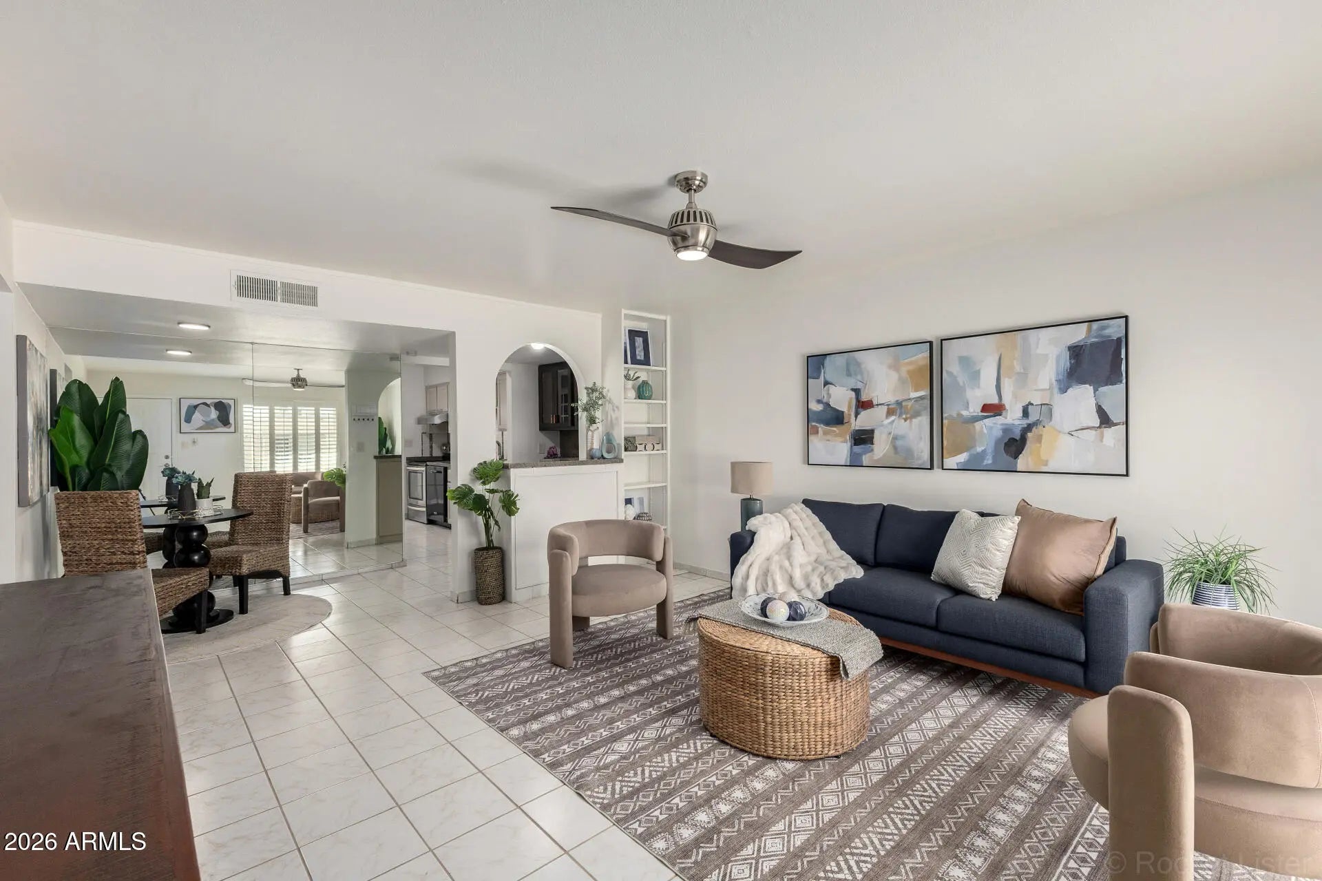 Photo of Listing #7000400