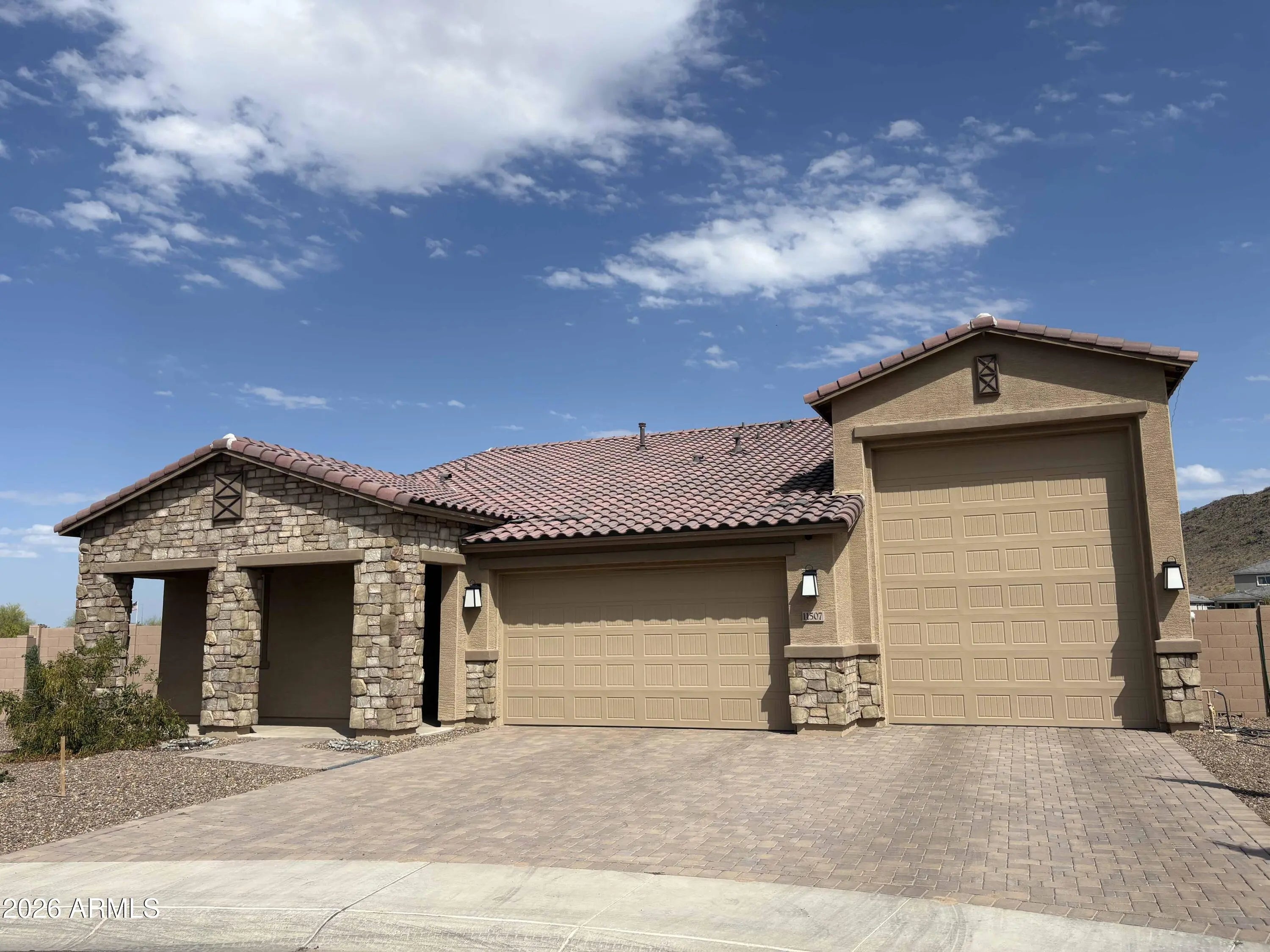 Photo of Listing #6998460