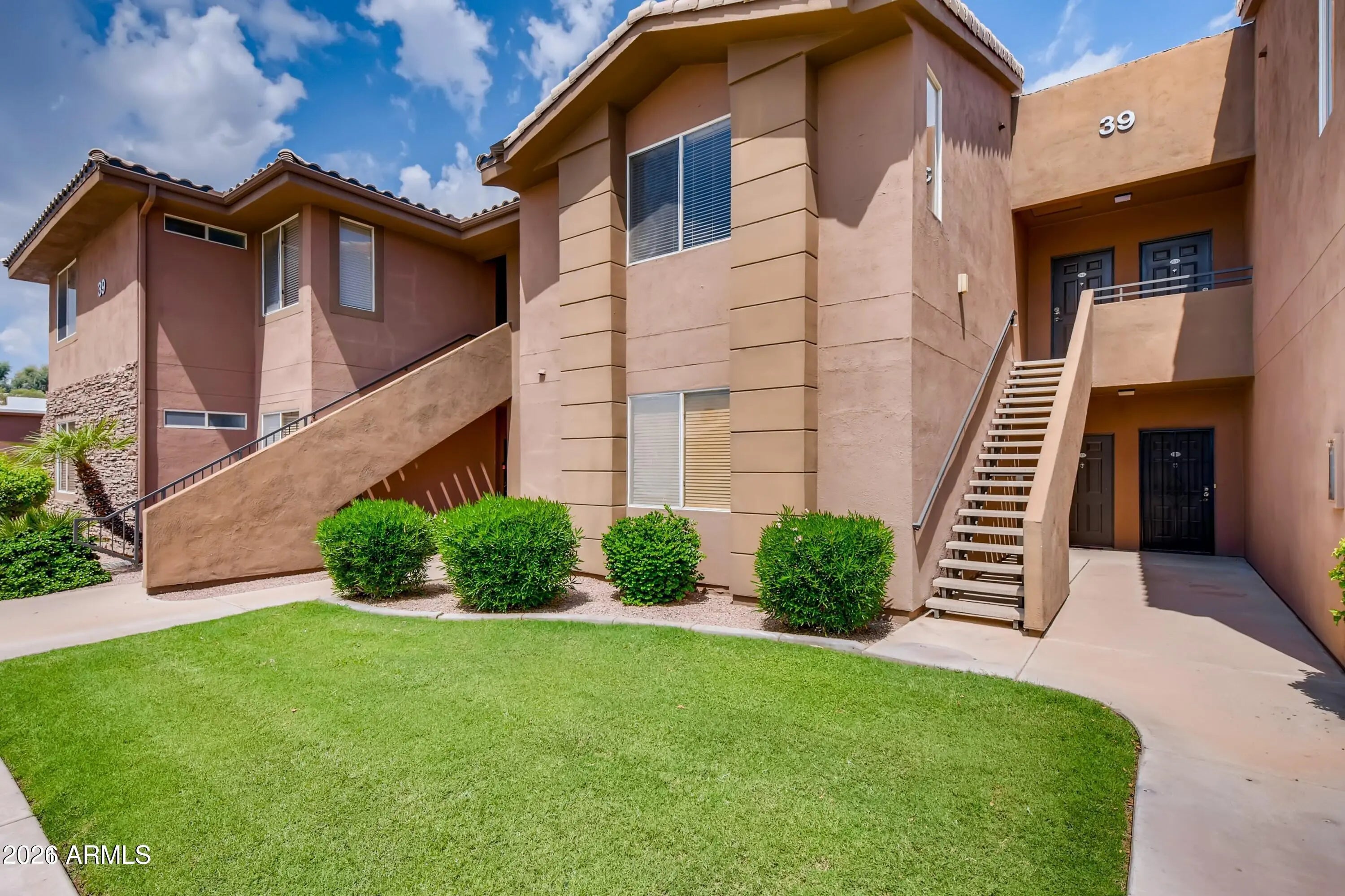 Photo of Listing #6997174