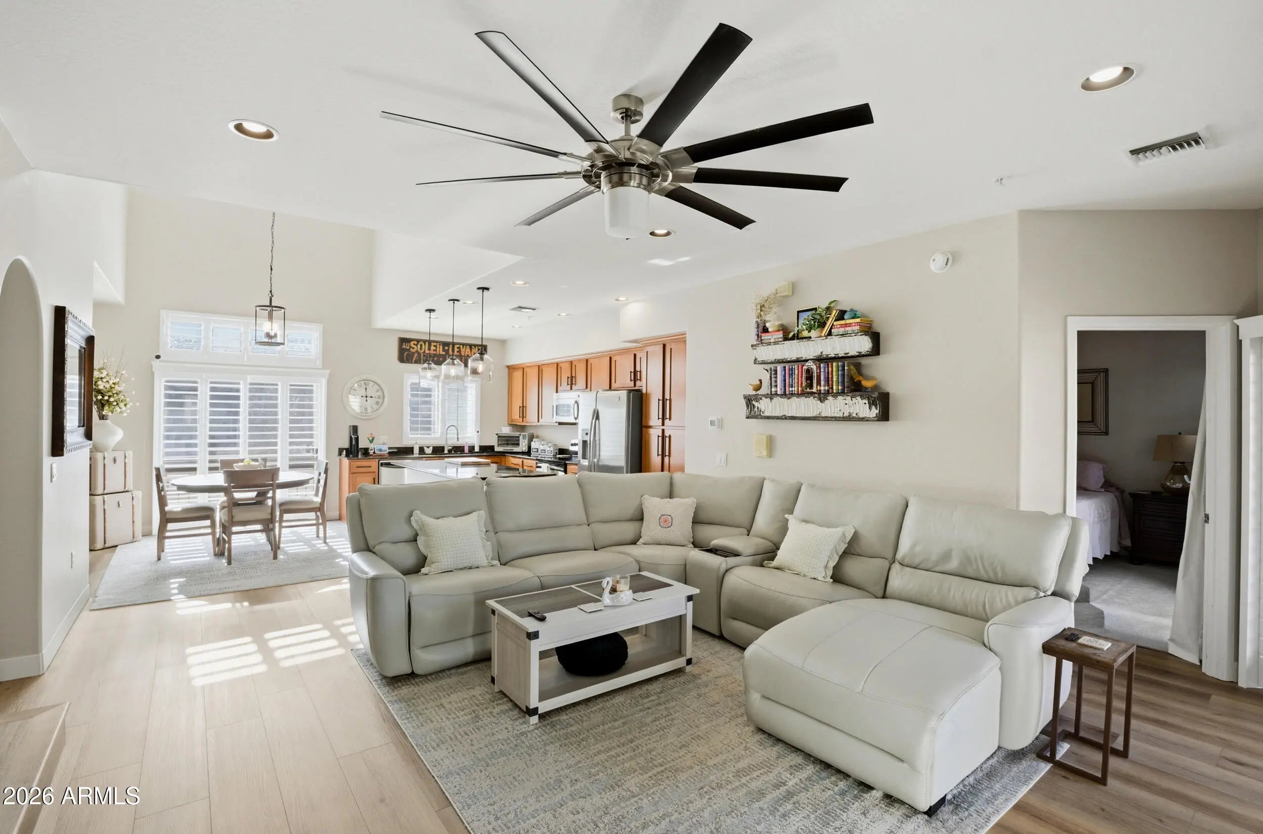 Photo of Listing #6997662