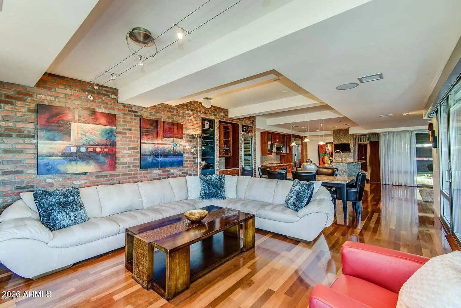 Photo of Listing #6999451