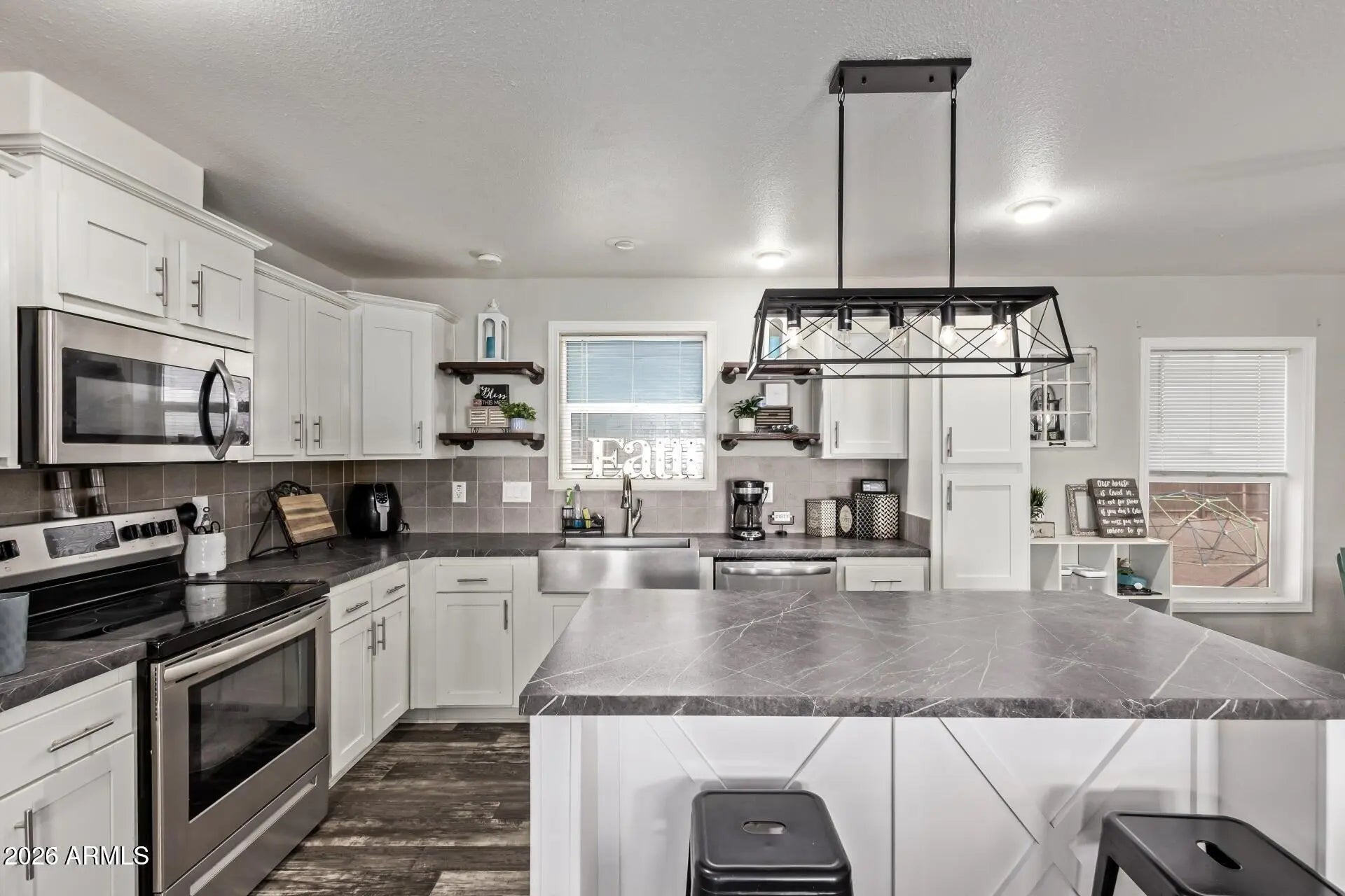 Photo of Listing #6998273