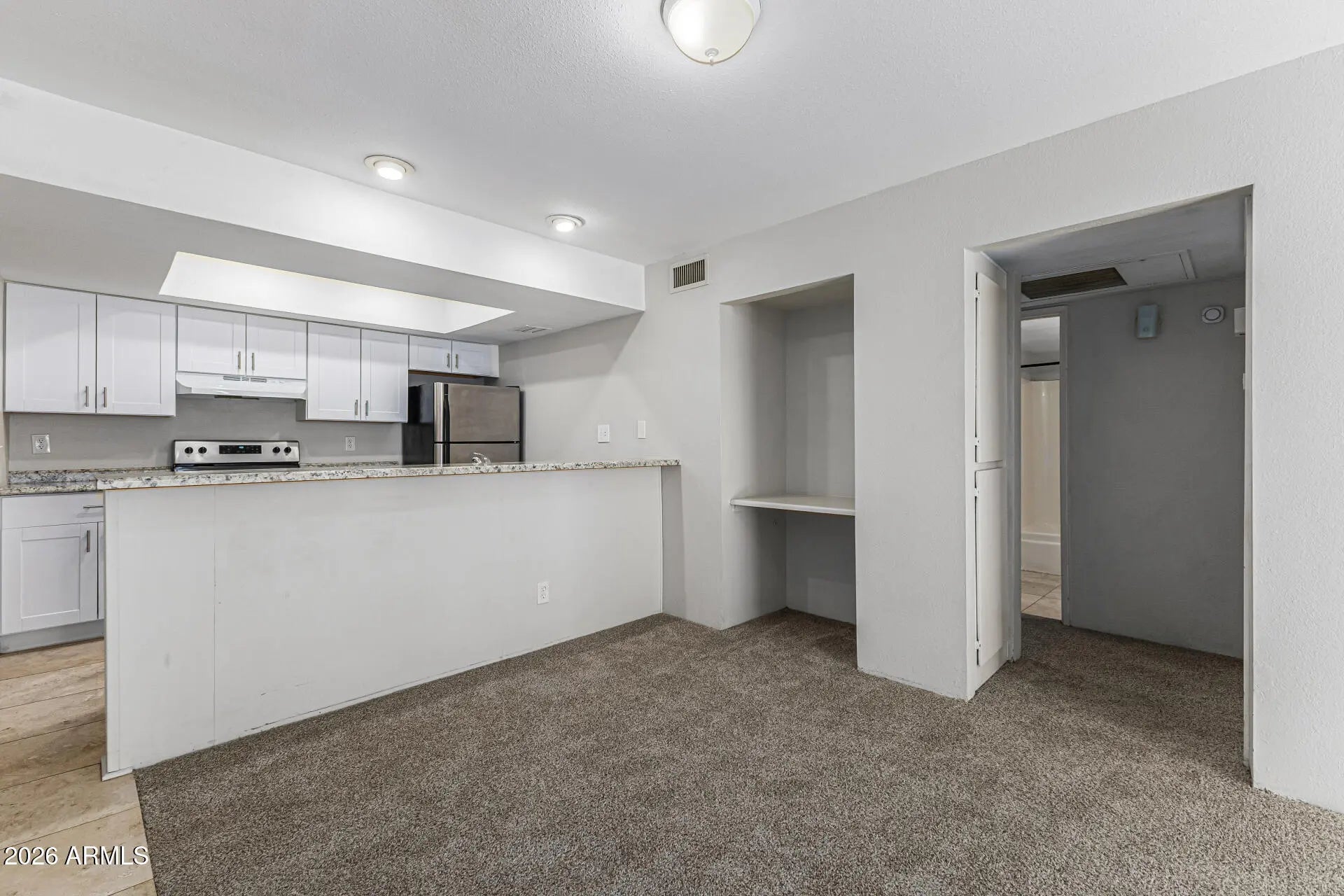 Photo of Listing #6998253