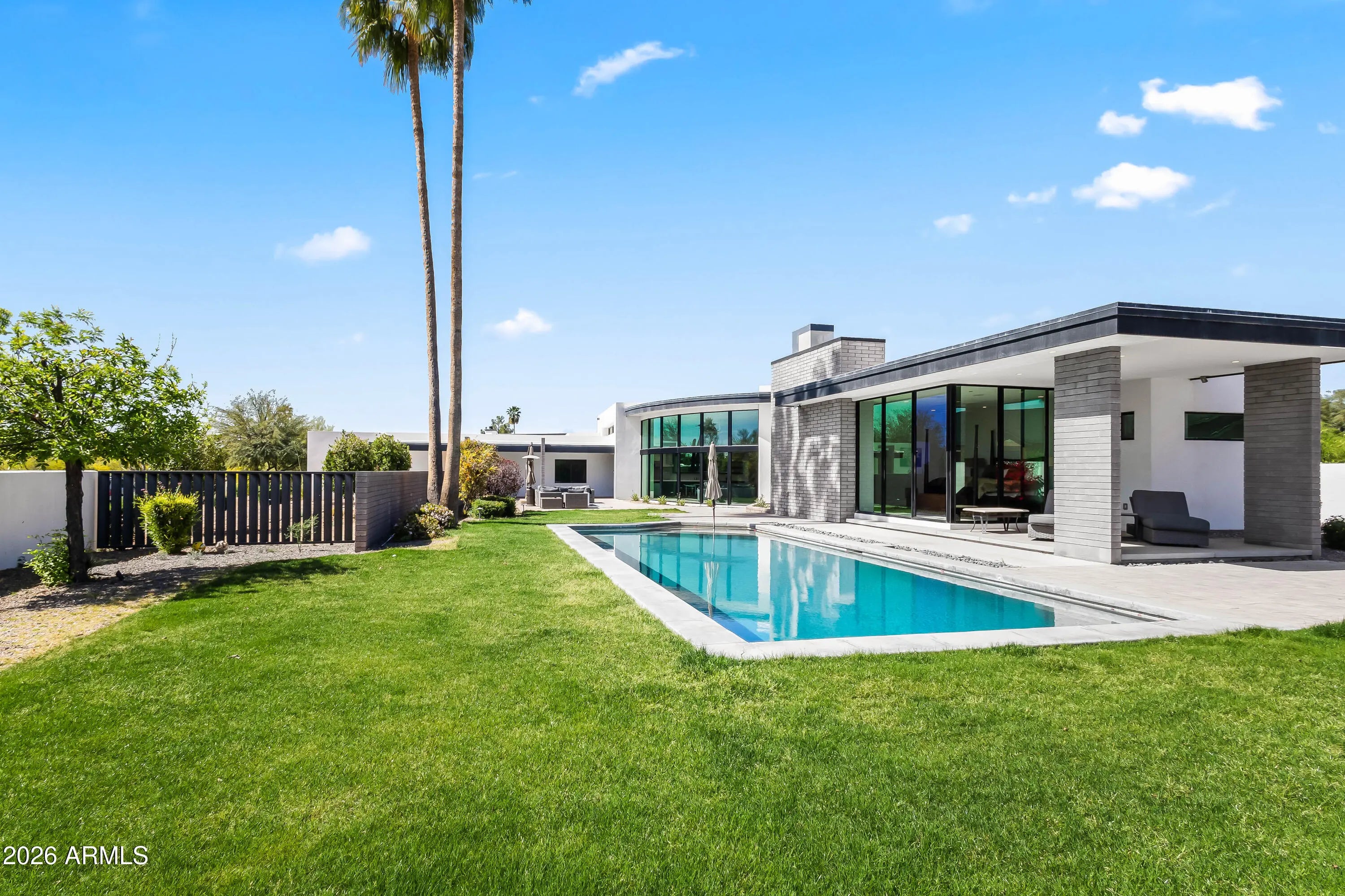 Photo of Listing #7000196