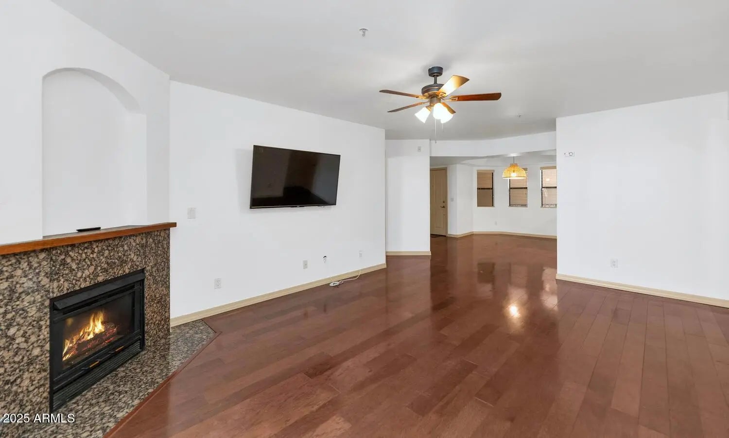 Photo of Listing #6998242