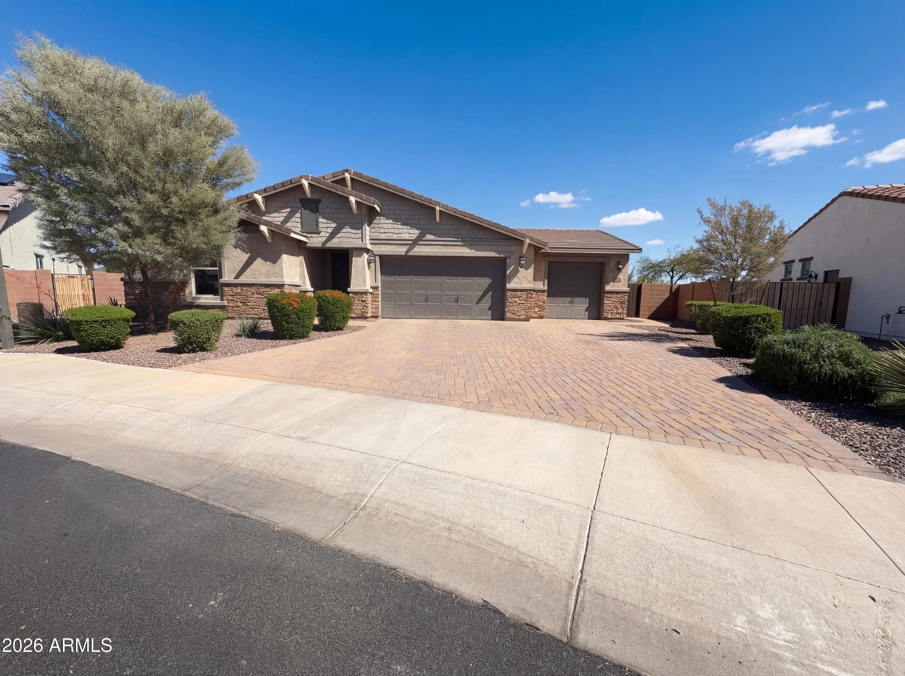 Photo of Listing #6998365