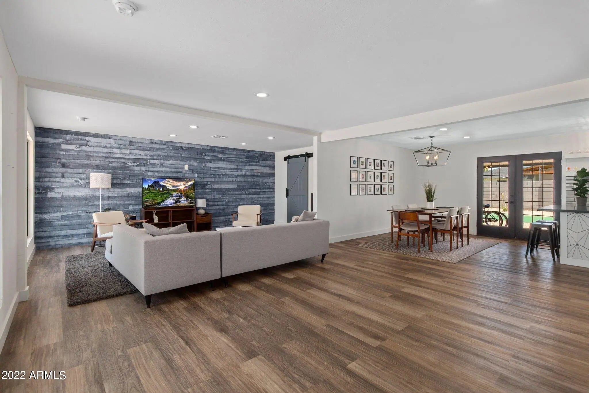 Photo of Listing #6998853