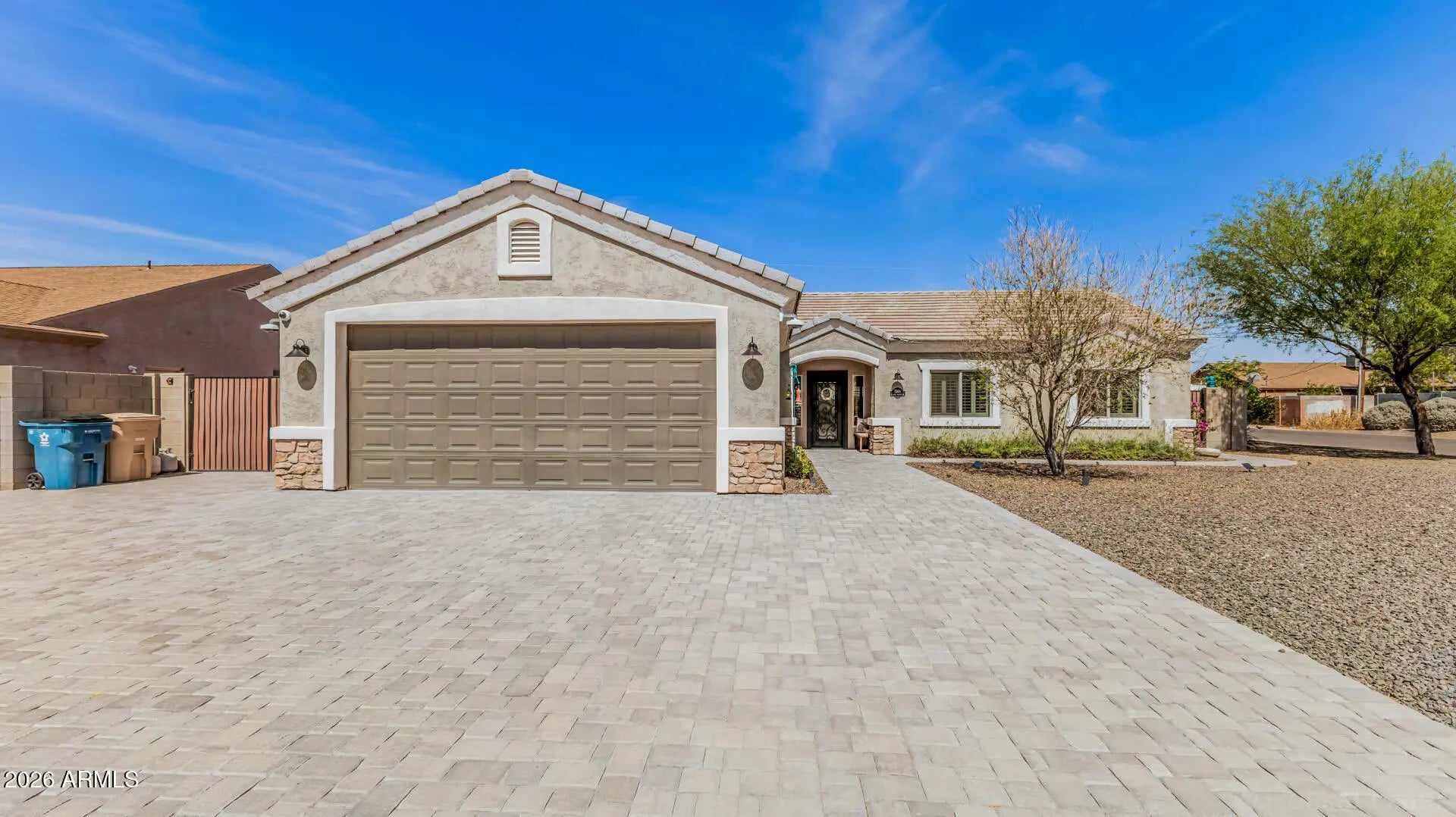 Photo of Listing #7000748