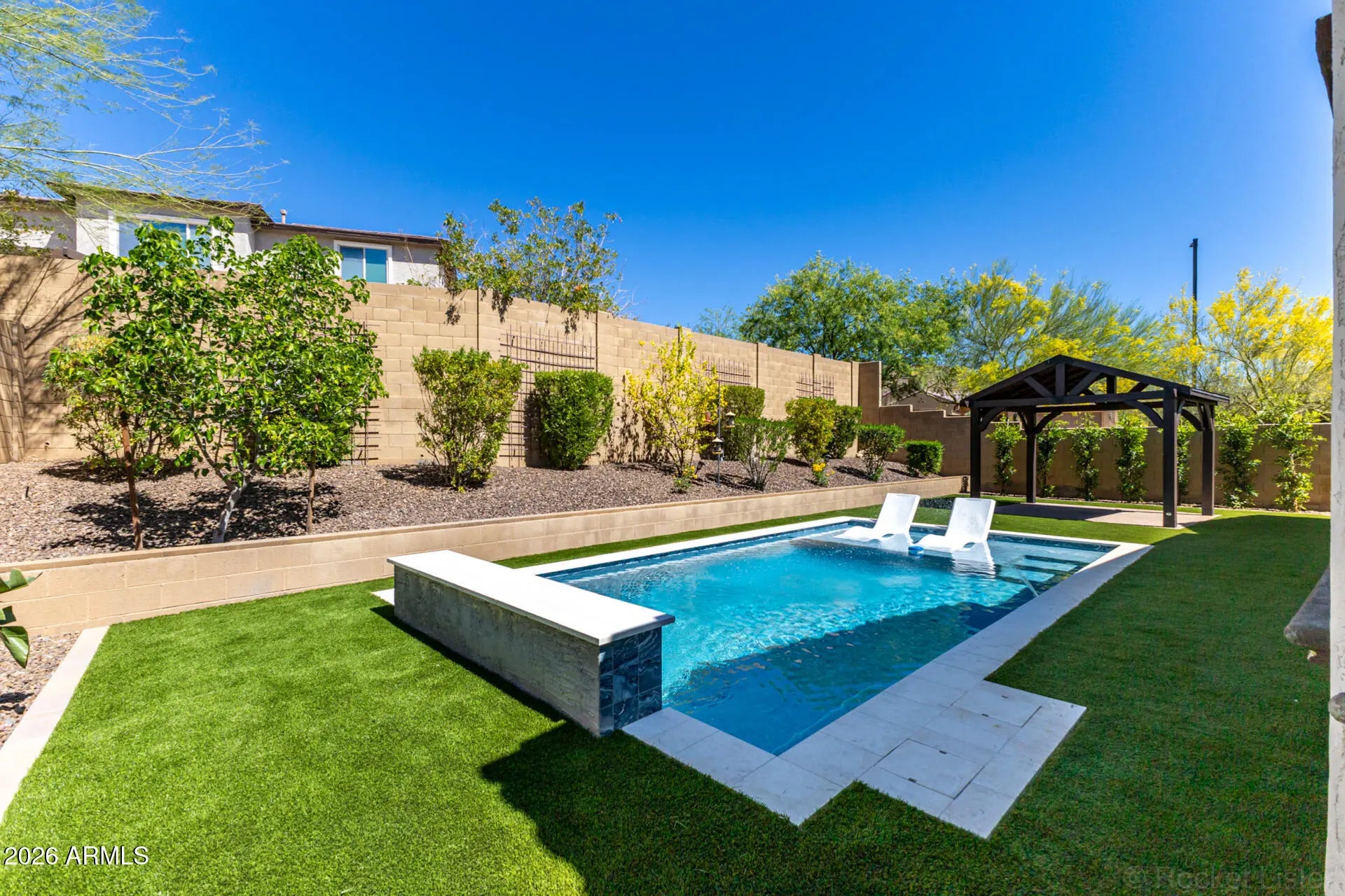 Photo of Listing #7001527