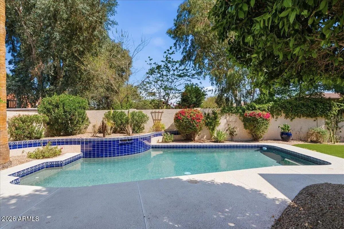 Photo of Listing #7000685