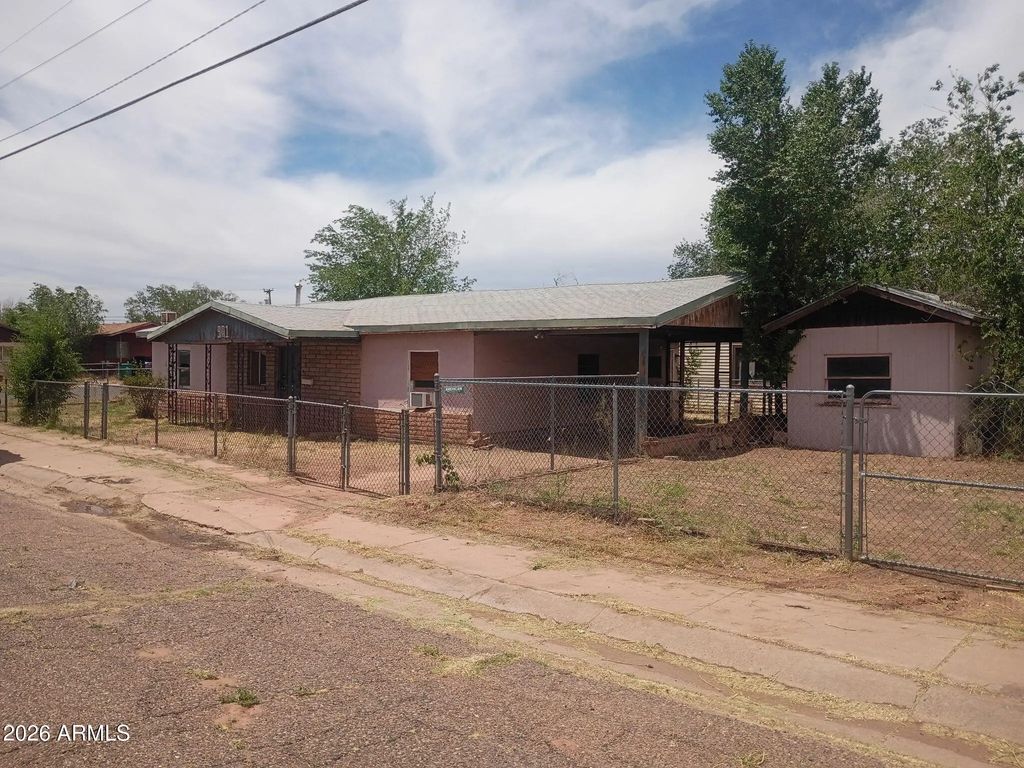 901 N 1st Avenue, Holbrook