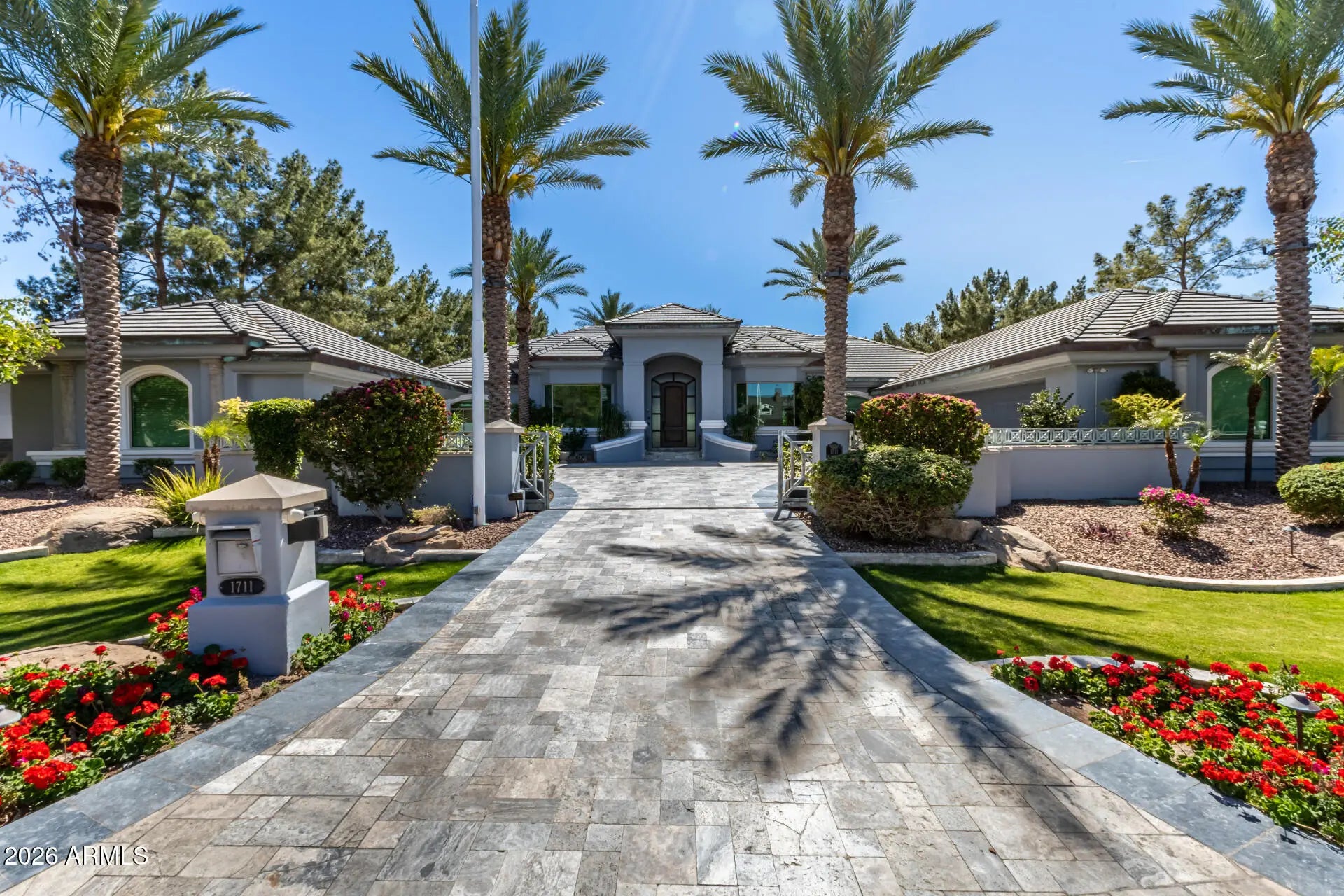 Photo of Listing #7000207