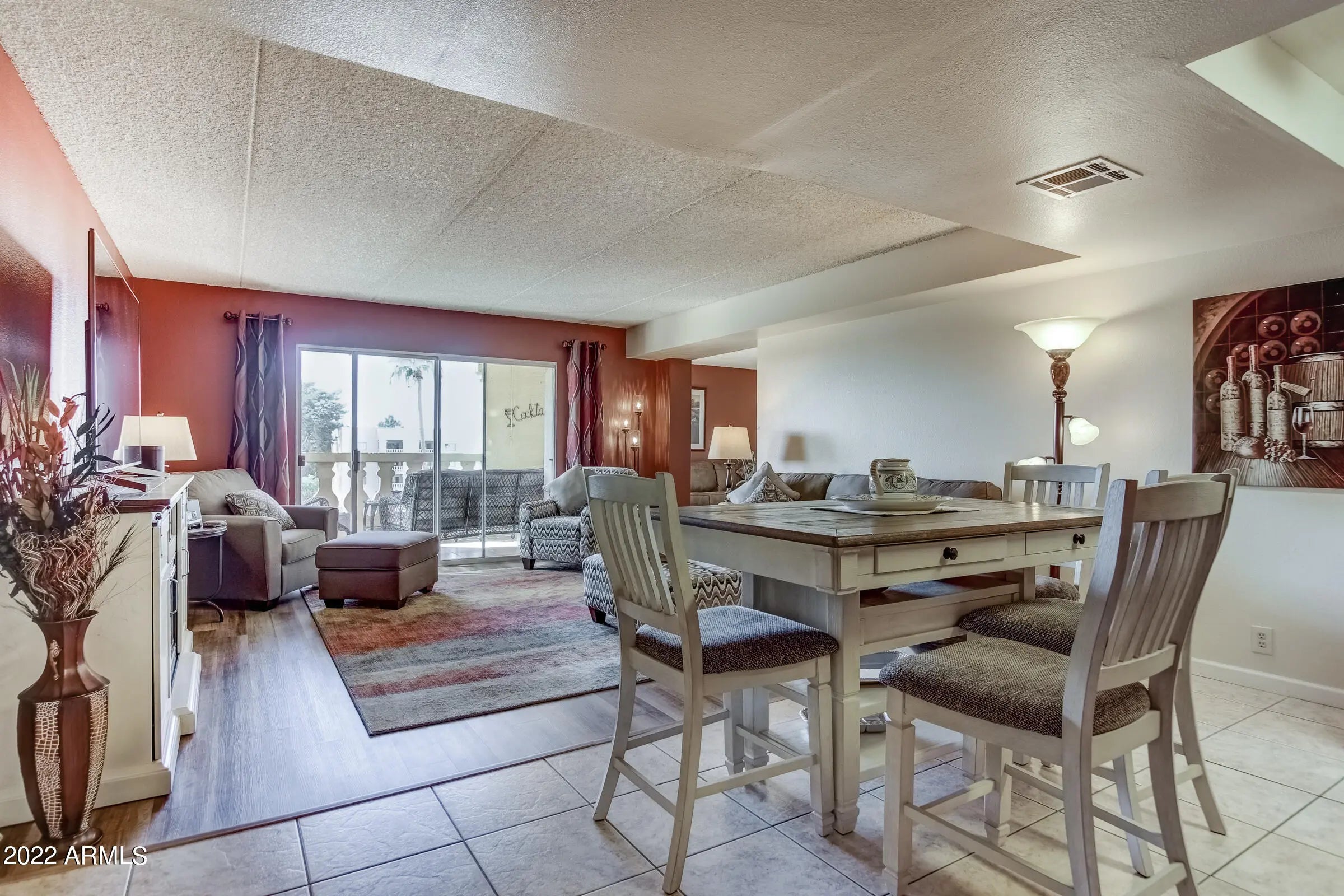 Photo of Listing #7000141