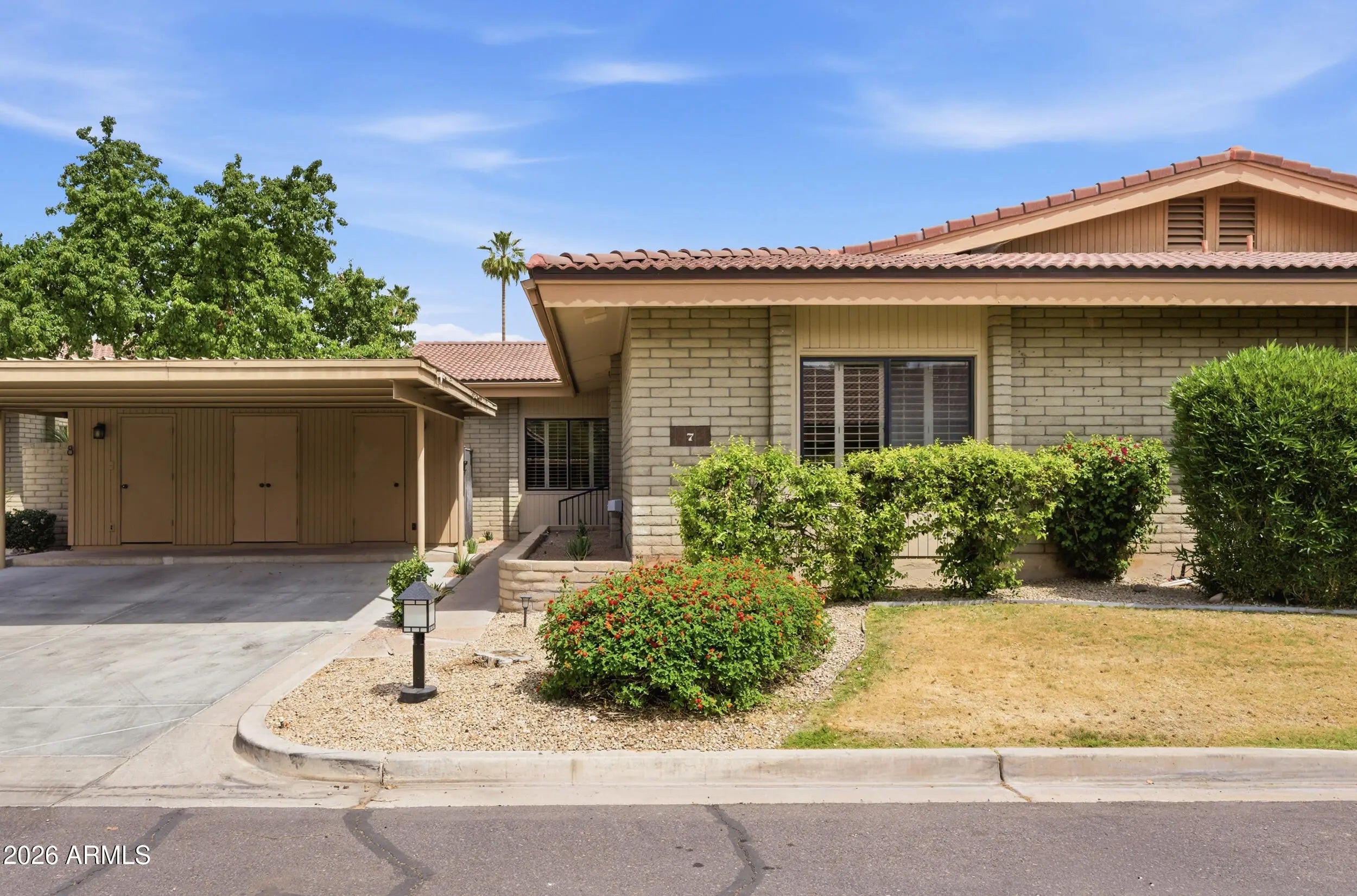 Photo of Listing #7000209