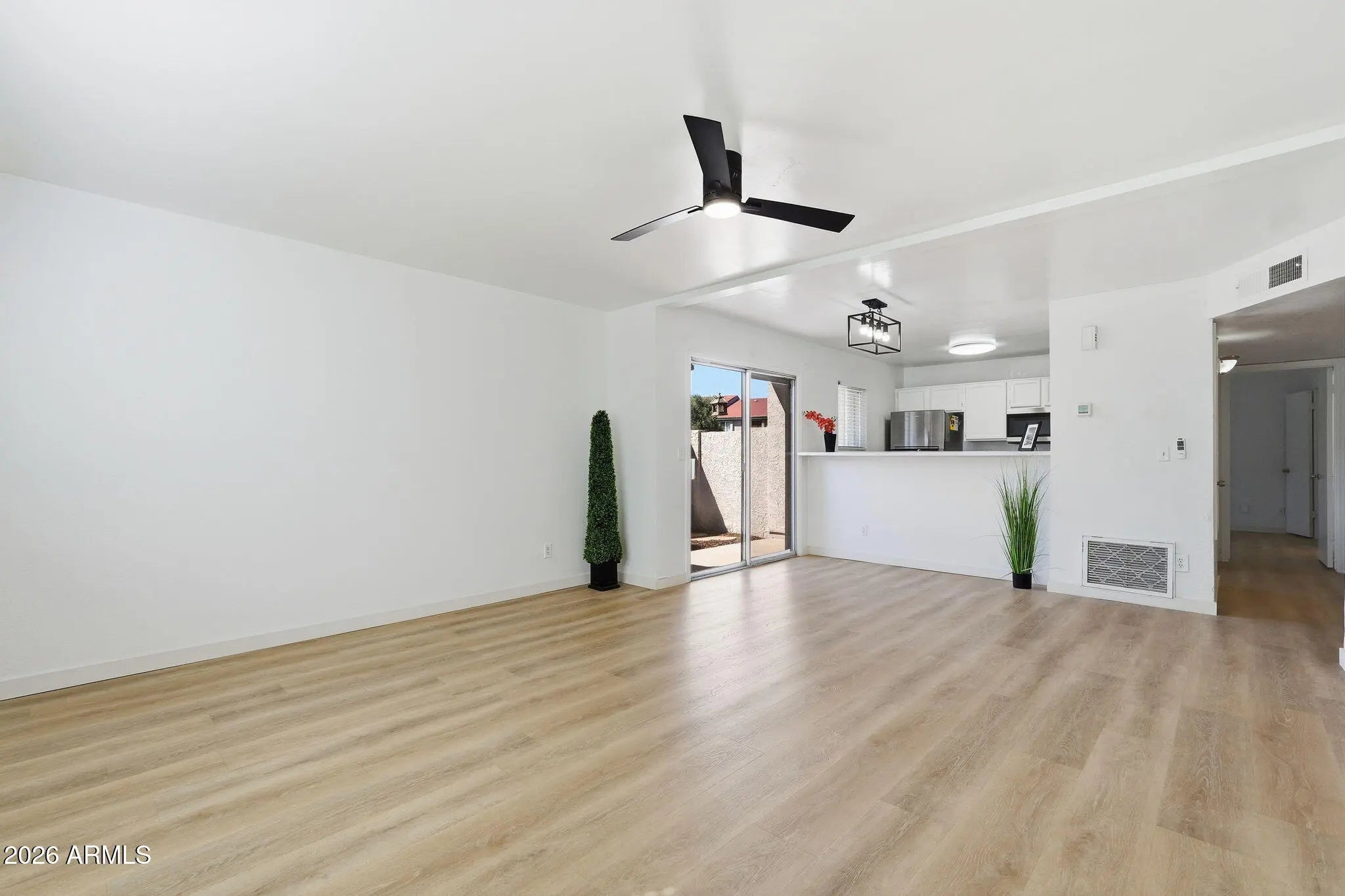 Photo of Listing #7000335