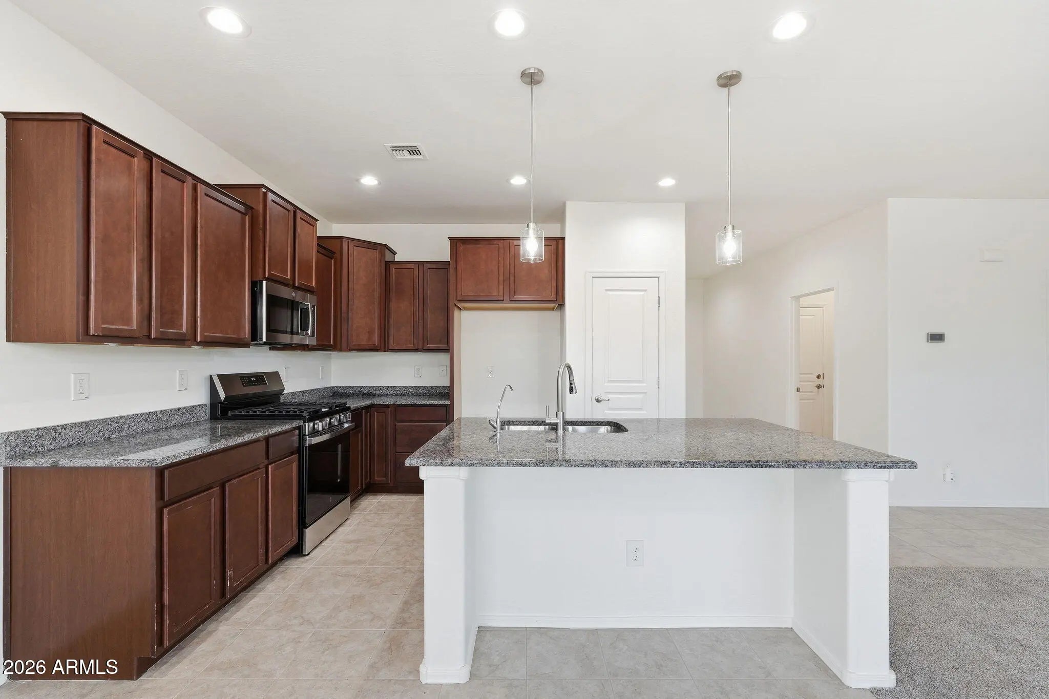 Photo of Listing #7001971