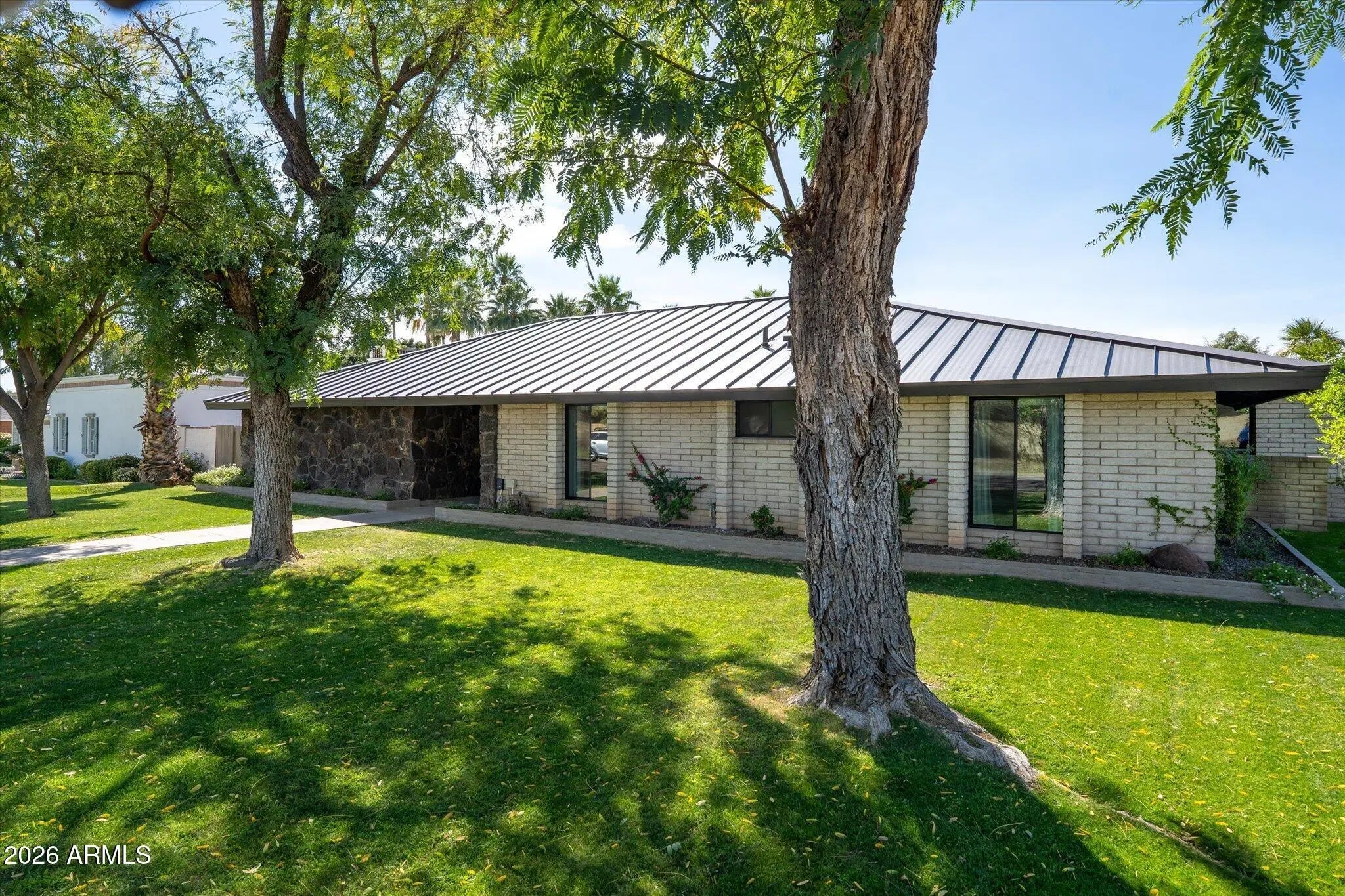 Photo of Listing #7000955