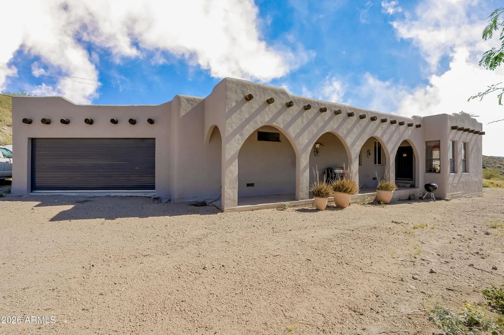 35220 S Rebel Pass, Morristown