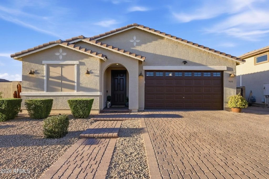 7612 W Illini Street, Phoenix