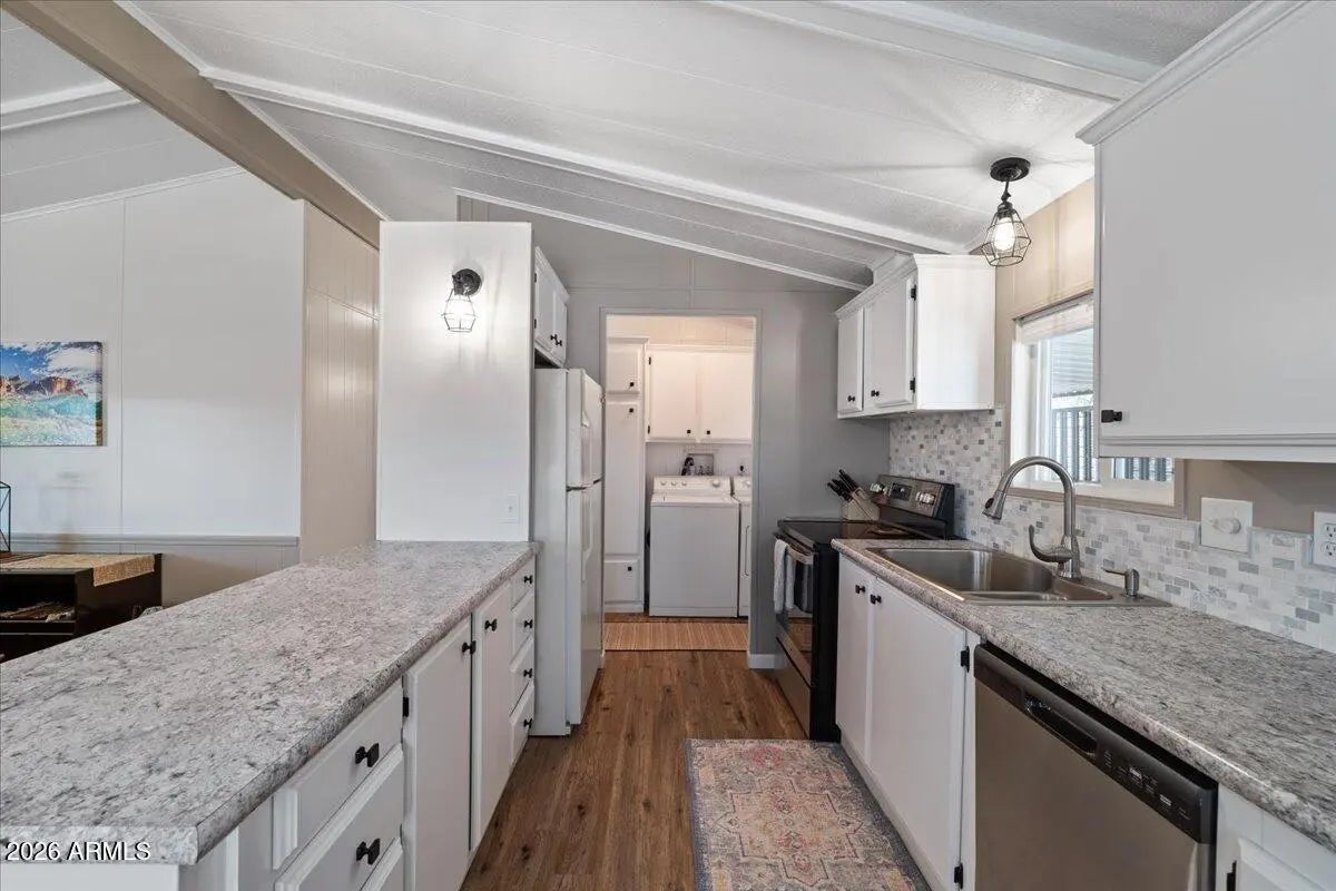 Photo of Listing #7001302