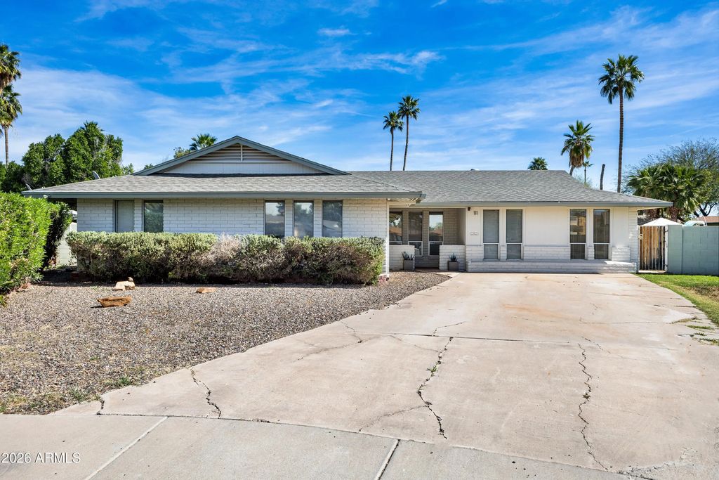 111 S Cholla Street, Gilbert