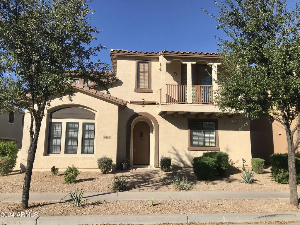 2416 W Dusty Wren Drive, Phoenix