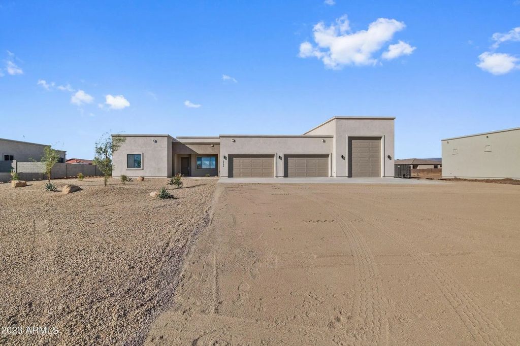 2534 W Fernwood Drive, Phoenix