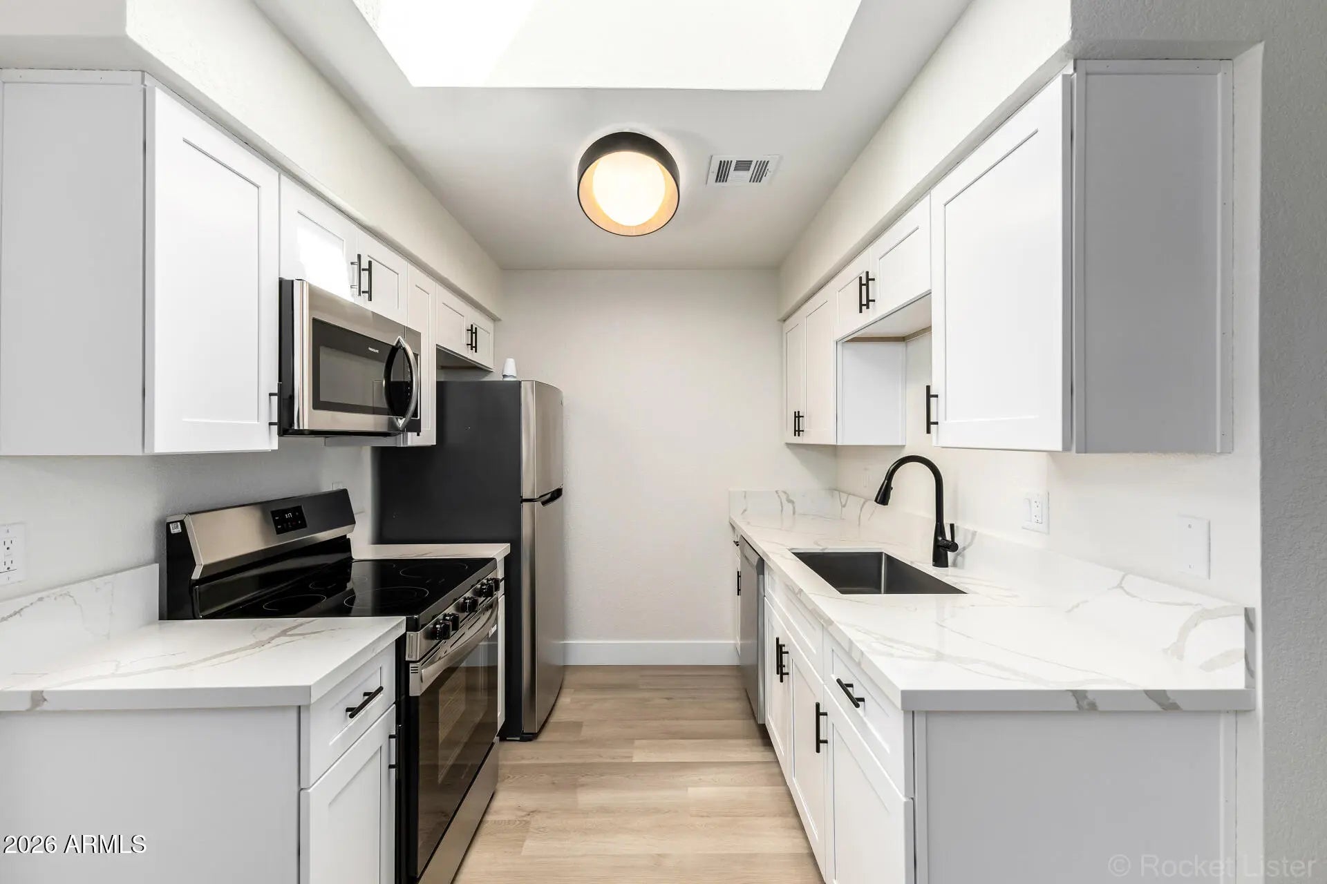 Photo of Listing #7001678