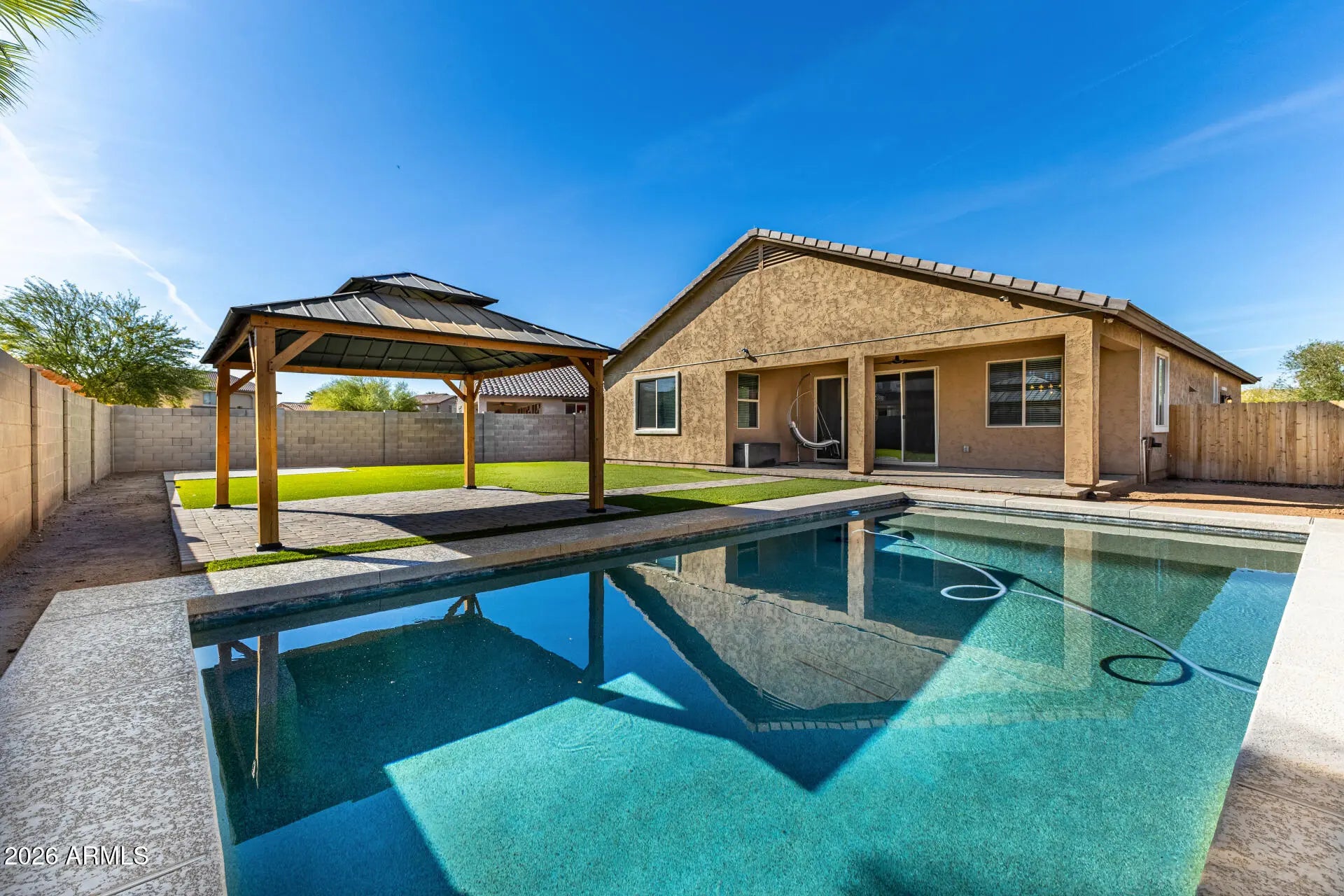 Photo of Listing #7002053