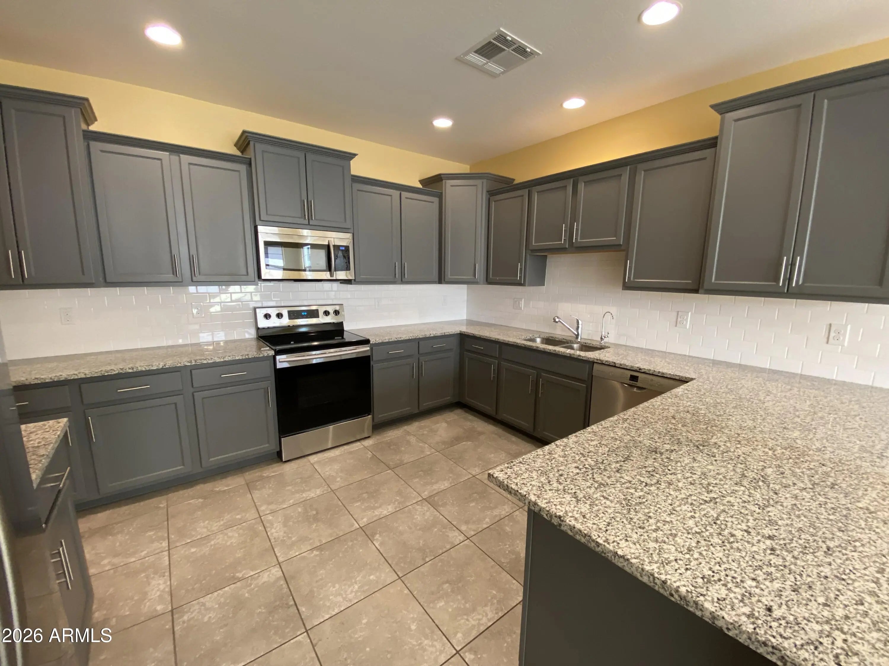 Photo of Listing #7001554