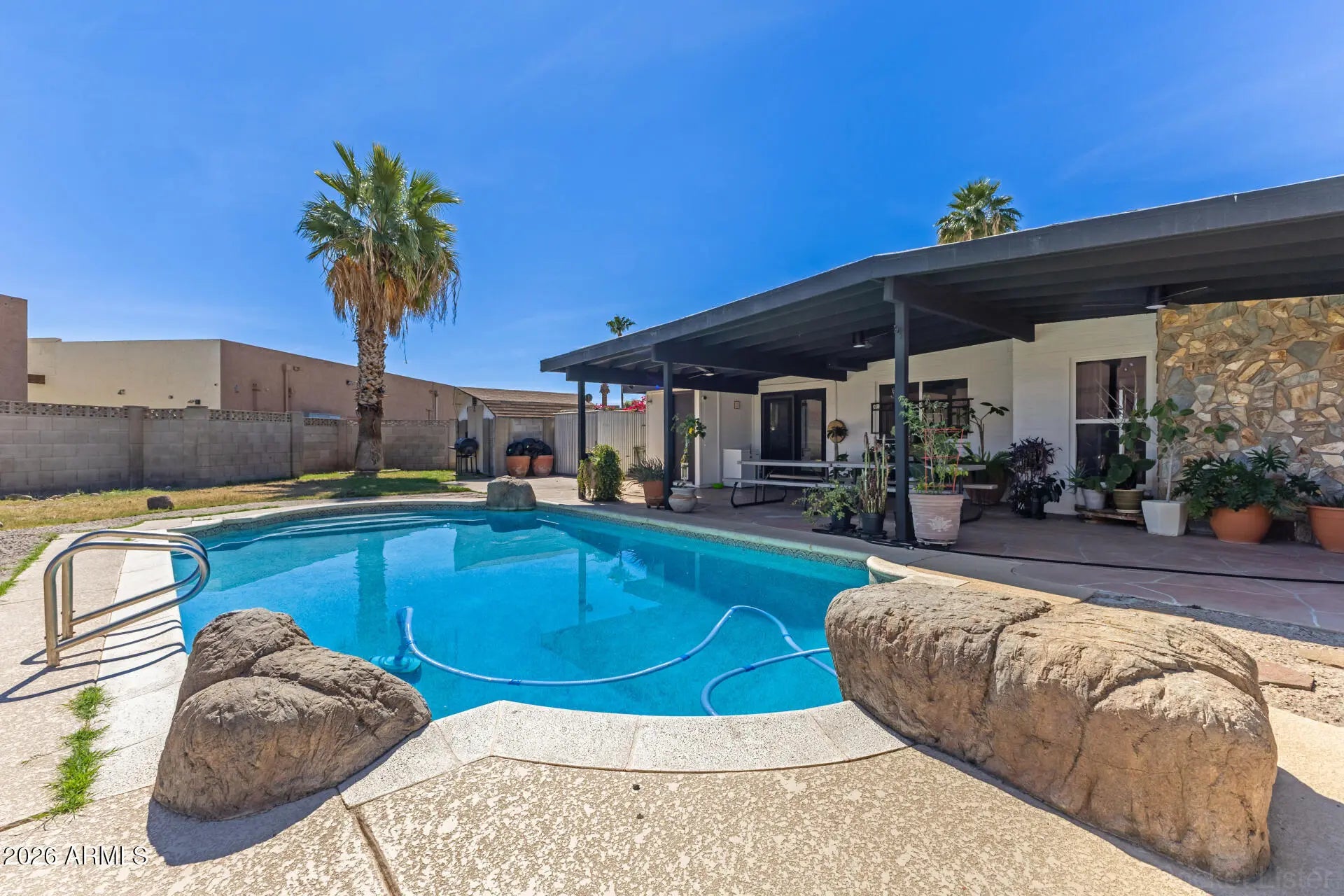 Photo of Listing #7002528