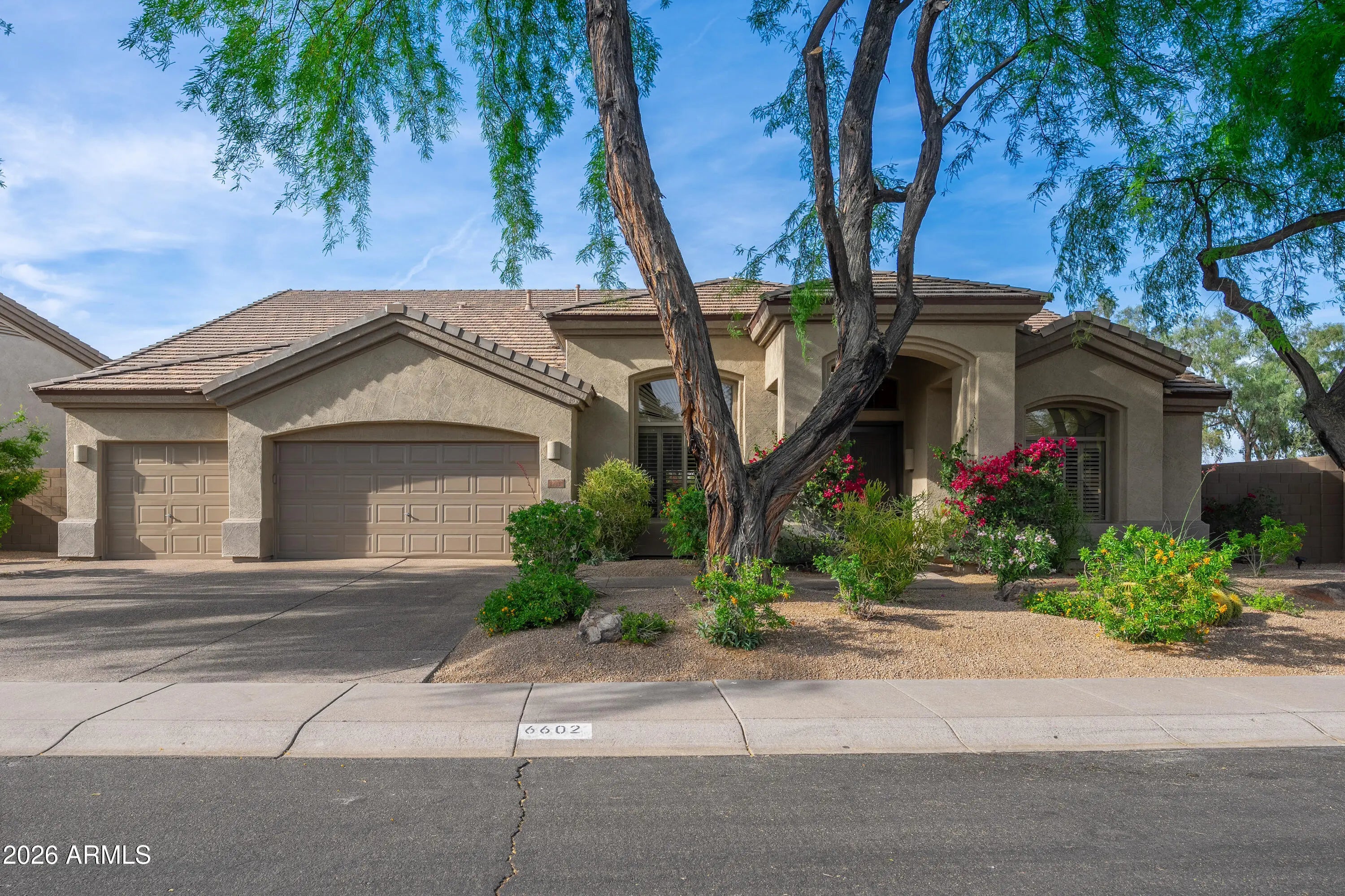 Photo of Listing #7001878