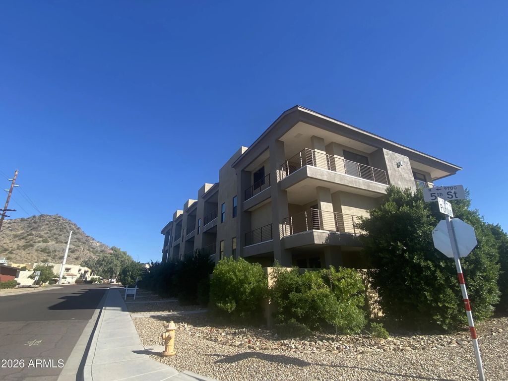 505 E Mountain View Road, Phoenix