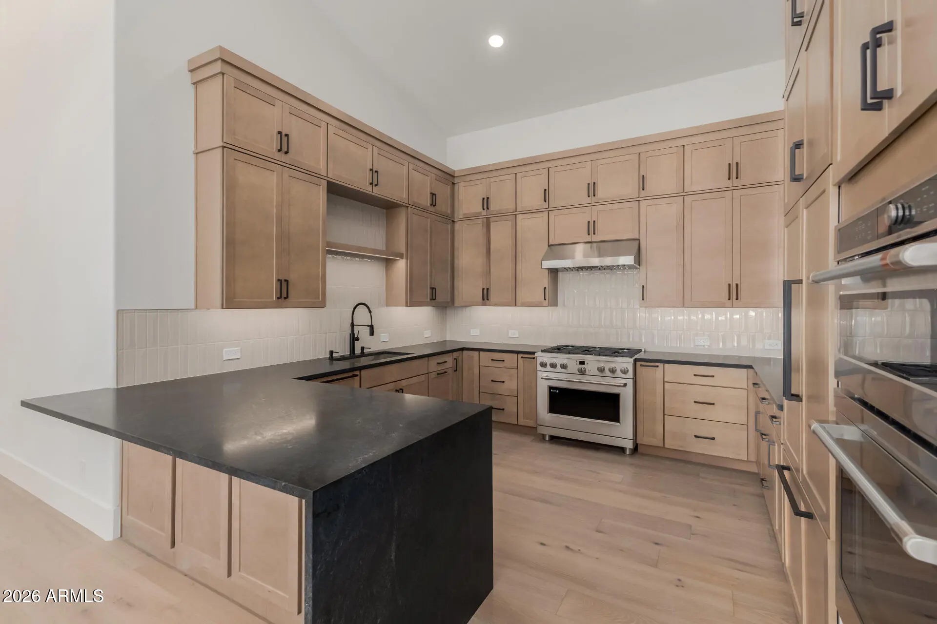 Photo of Listing #7005628