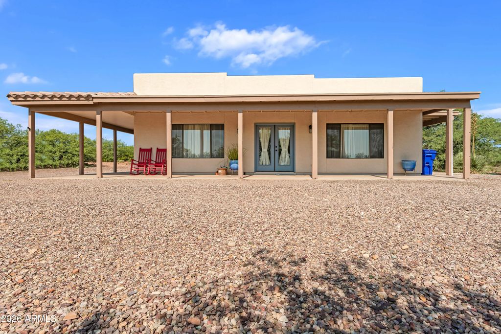1313 E Madison Road, Huachuca City