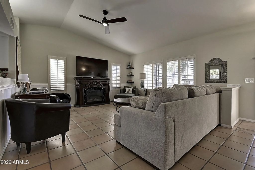 6914 E Beverly Lane, Scottsdale