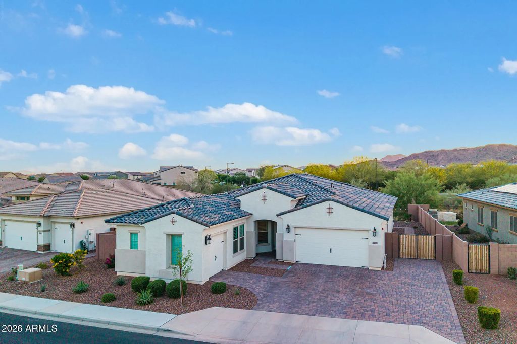 2418 N 211th Lane, Buckeye