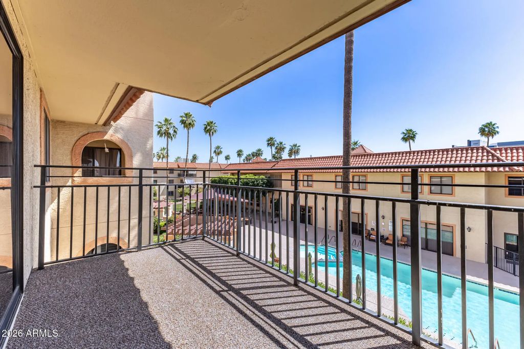 10330 W Thunderbird Boulevard (unit C308), Sun City