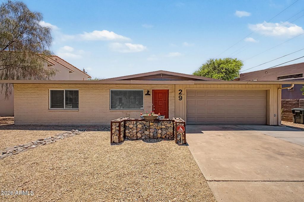 29 E Foothill Drive, Phoenix