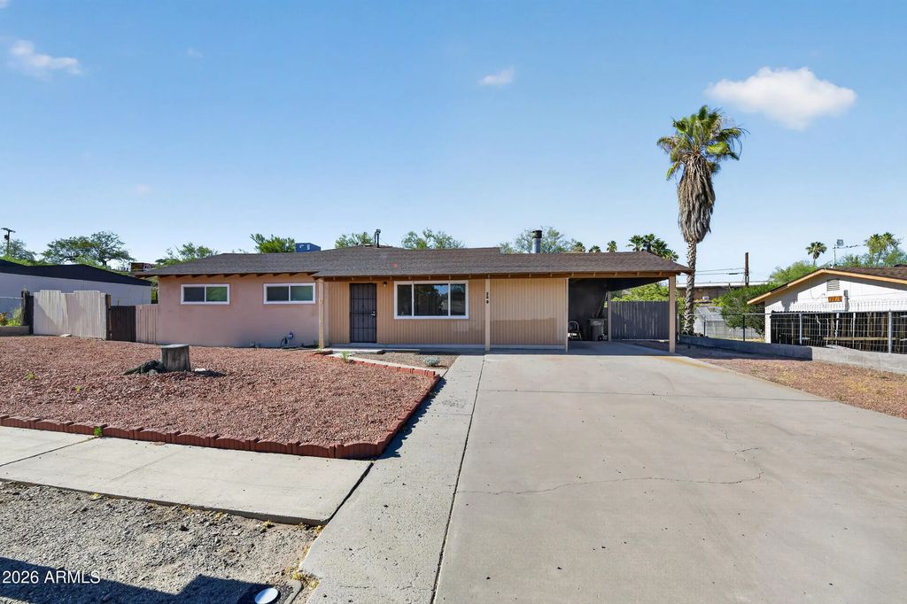 500 N Oxbow Drive, Wickenburg
