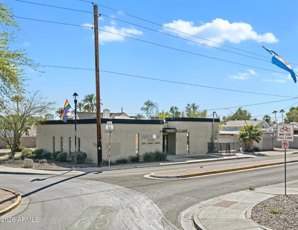 1197 E Oak Street, Phoenix