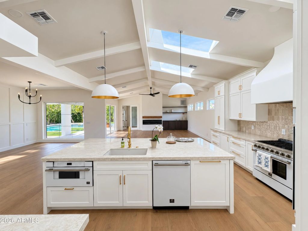 4048 E Edgemont Avenue, Phoenix