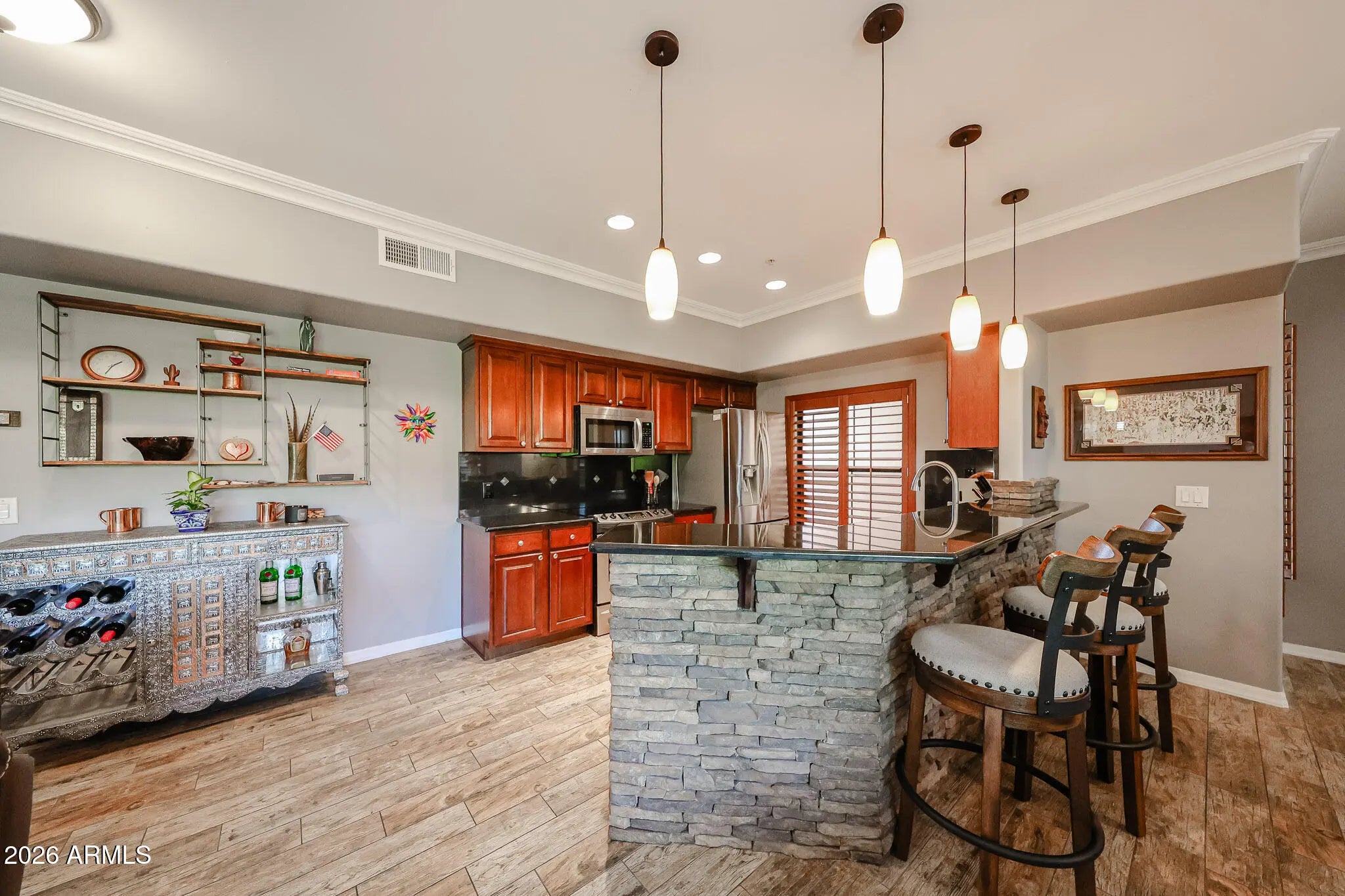 Photo of Listing #7004382