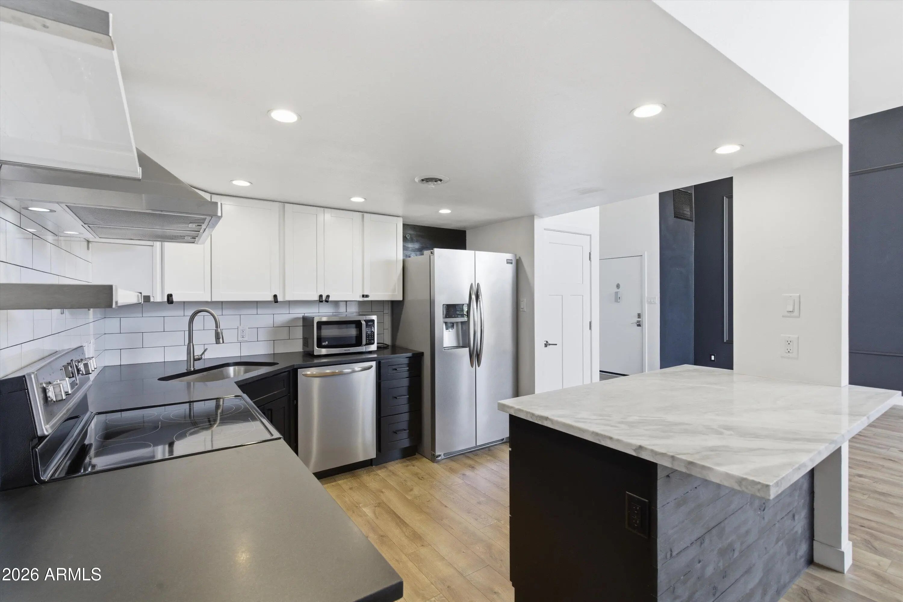 Photo of Listing #7003834